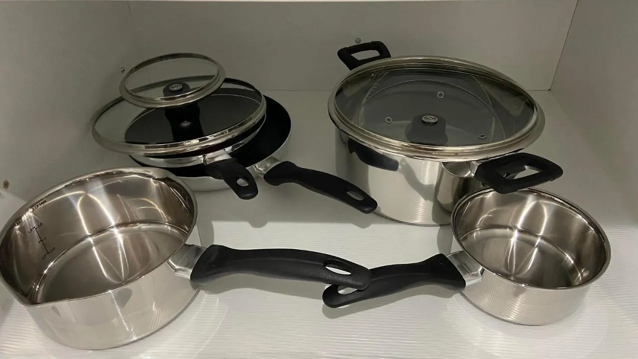 Spectacular 3 Bedroom 2 Wr House - Close To Airport Toronto