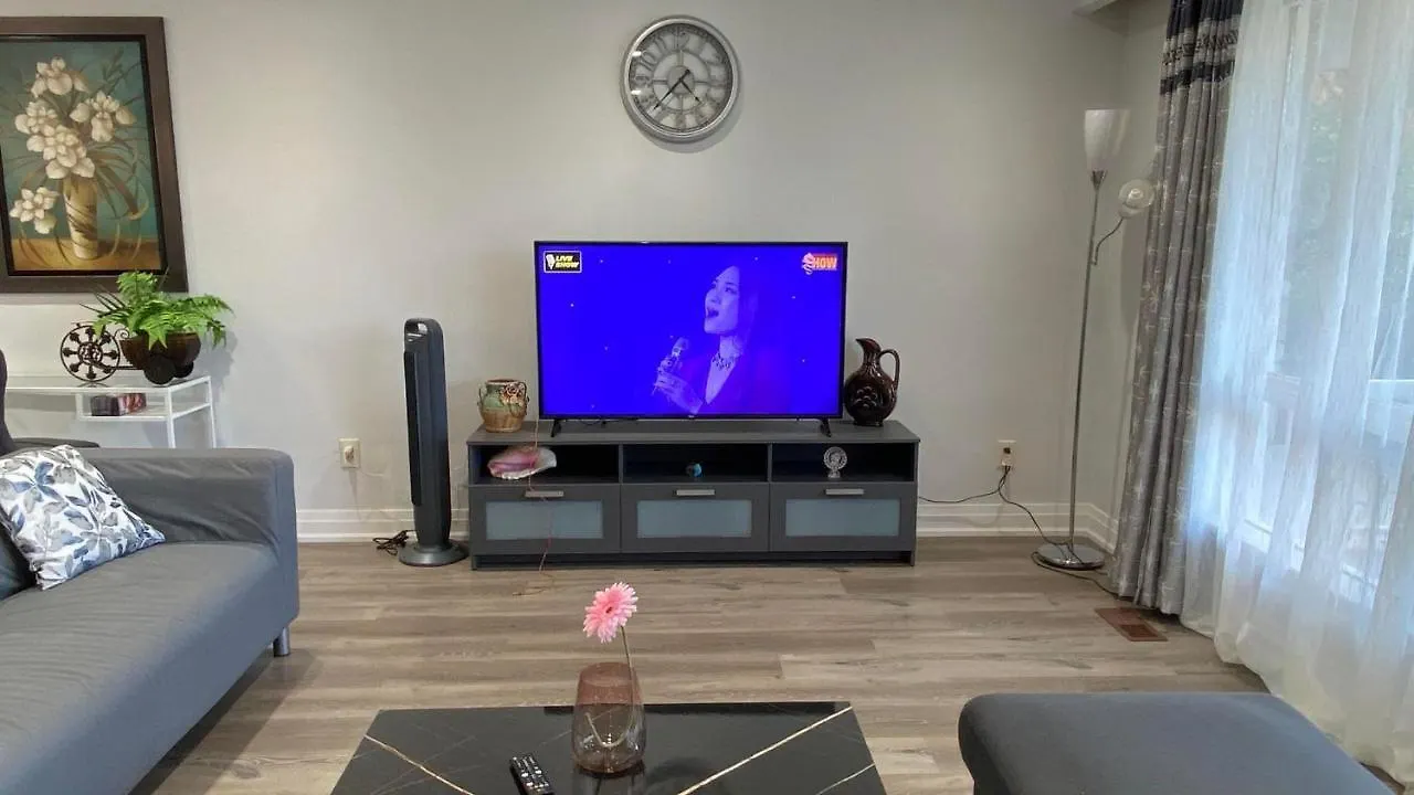 Apartment Spectacular 3 Bedroom 2 Wr House - Close To Airport Toronto