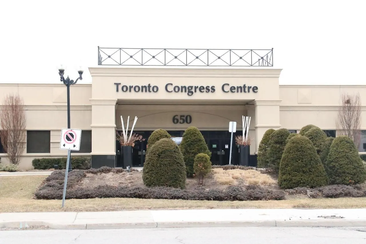 Spectacular 3 Bedroom 2 Wr House - Close To Airport Toronto Canada