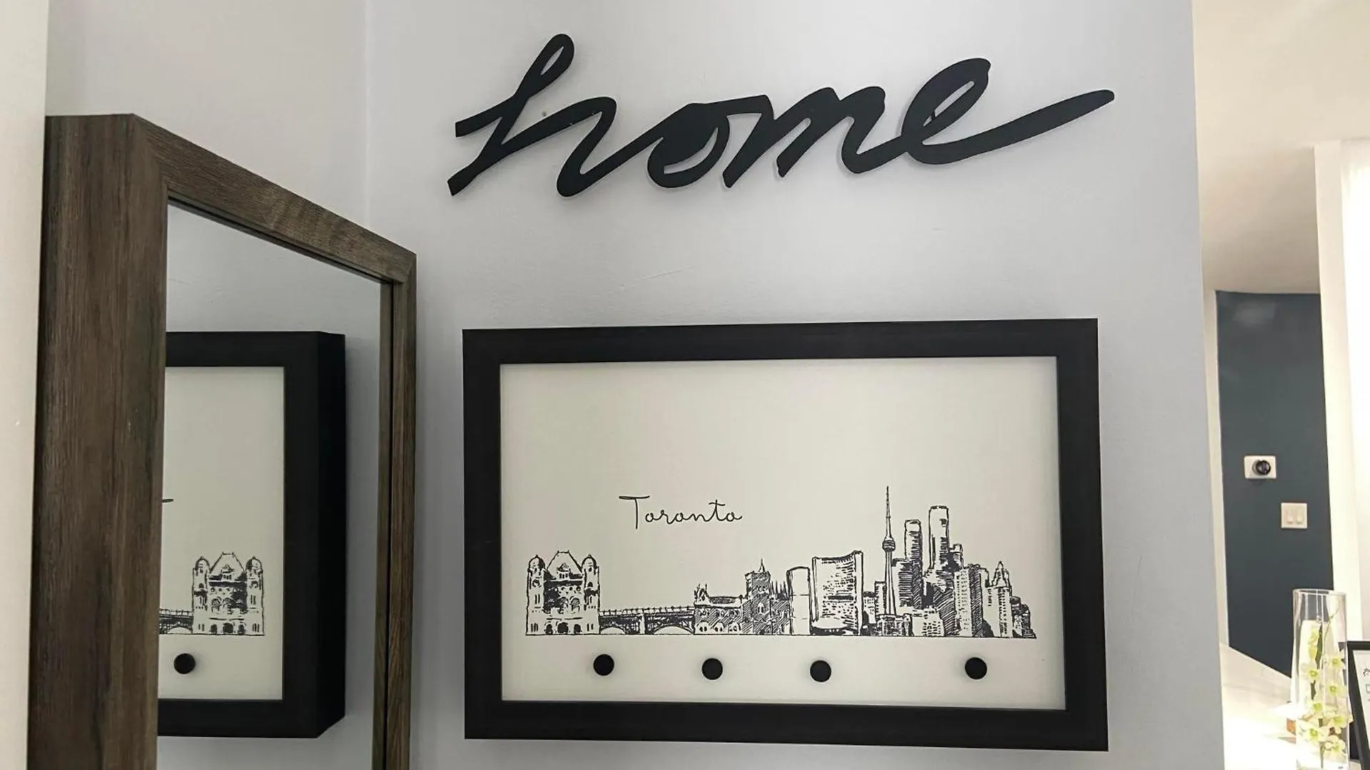 Apartment Spectacular 3 Bedroom 2 Wr House - Close To Airport Toronto