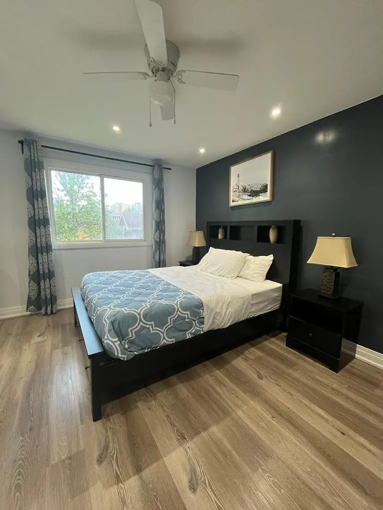 Spectacular 3 Bedroom 2 Wr House - Close To Airport Toronto