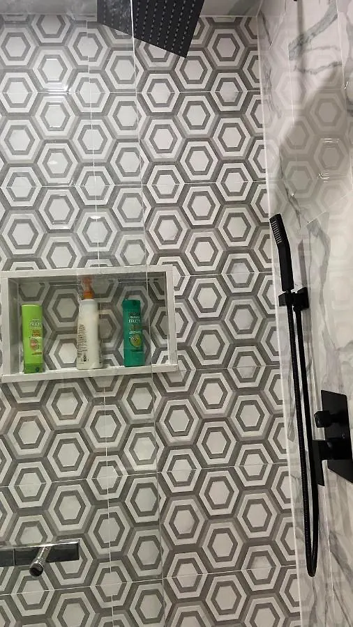 Spectacular 3 Bedroom 2 Wr House - Close To Airport Toronto Apartamento